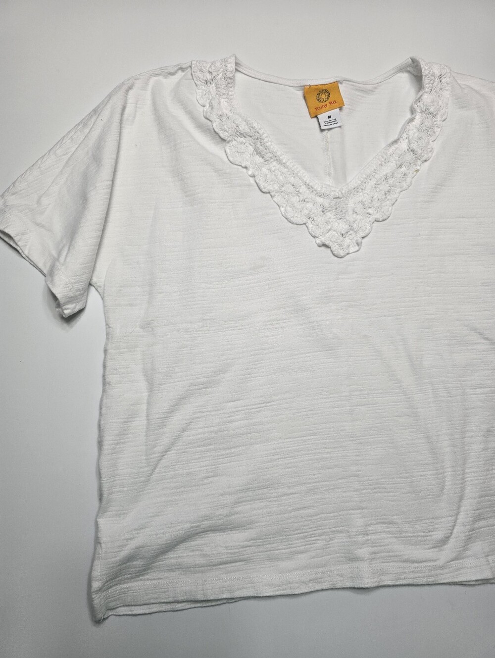 Ruby Rd Women's White V-Neck Lace Trim Top Med